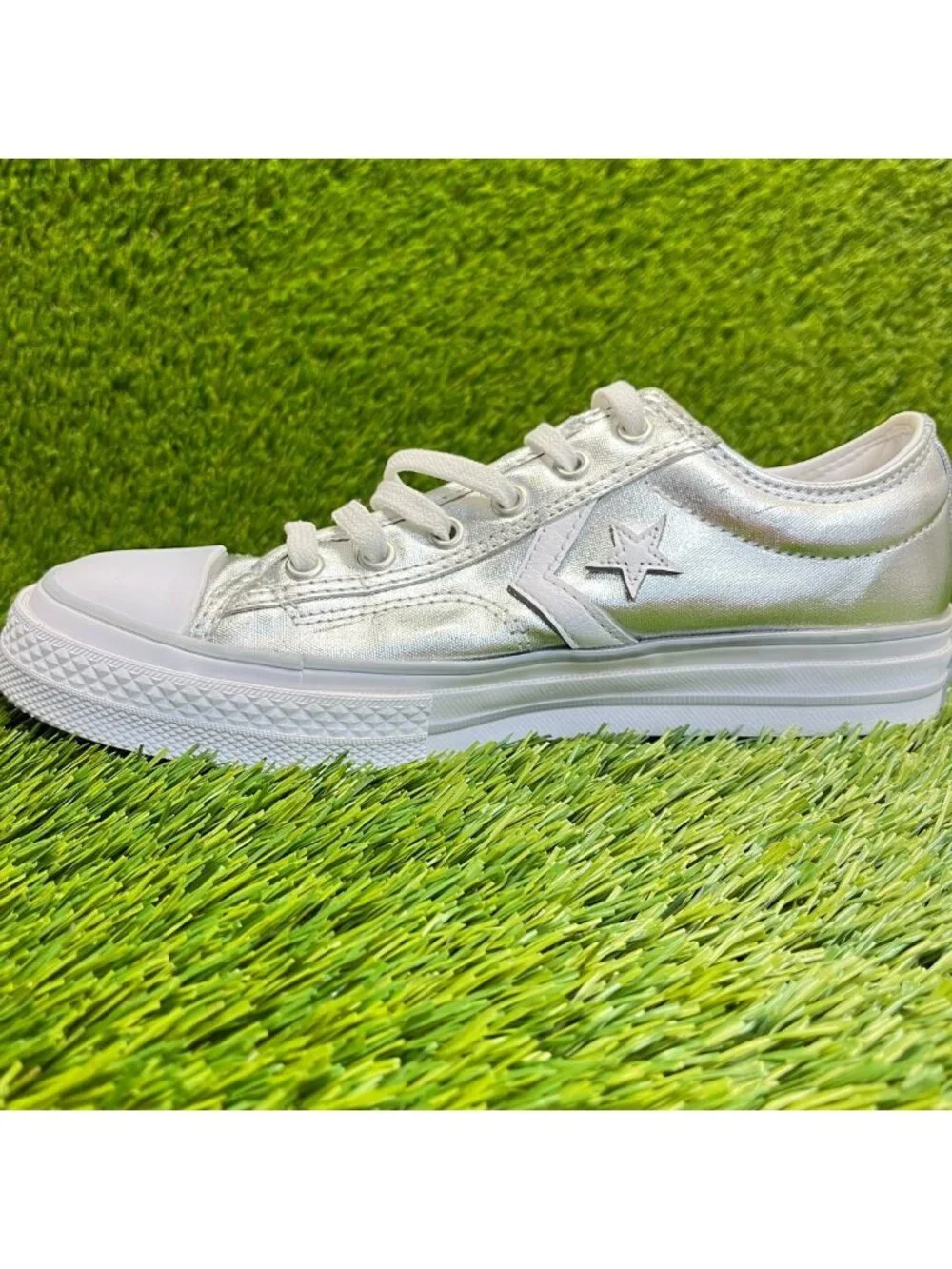 Converse Star Player 76 OX Womens Size 7 Silver Athletic Skate Shoes Sneakers
